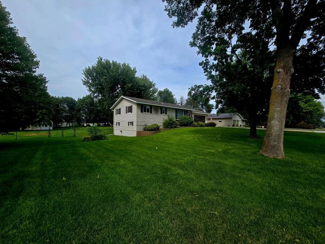 15566 241st Street, Cold Spring, MN 56320
