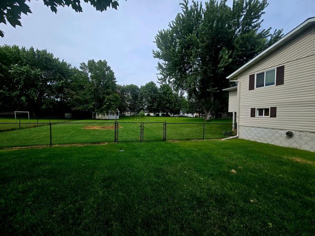 15566 241st Street, Cold Spring, MN 56320