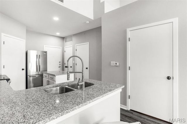 200 S Kirkwood Road 317, Kirkwood, MO 63122