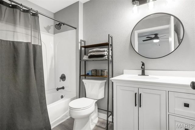 200 S Kirkwood Road 317, Kirkwood, MO 63122