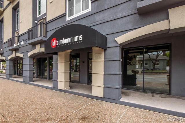 200 S Kirkwood Road 317, Kirkwood, MO 63122