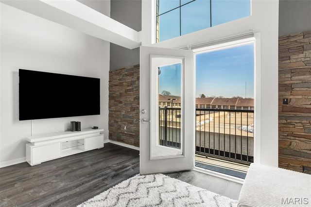 200 S Kirkwood Road 317, Kirkwood, MO 63122