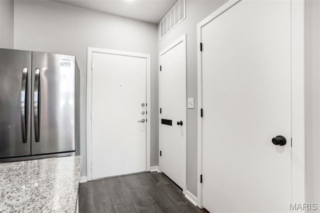 200 S Kirkwood Road 317, Kirkwood, MO 63122