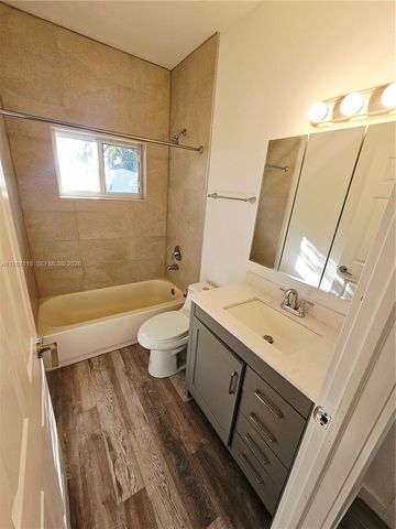 127 NE 184th Ter 127, Miami, FL 33179