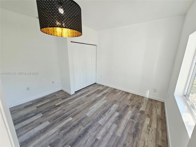 127 NE 184th Ter 127, Miami, FL 33179