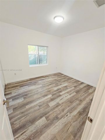 127 NE 184th Ter 127, Miami, FL 33179