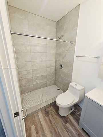 127 NE 184th Ter 127, Miami, FL 33179