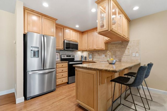 7 Arabian Way, Scotts Valley, CA 95066