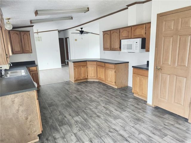 500 W Cain Street, Princeton, MO 64673