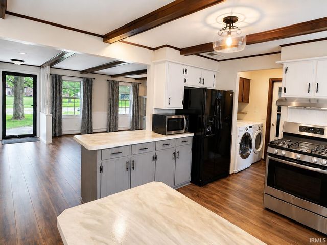 7716 Ridgeside Lane, Fort Wayne, IN 46835