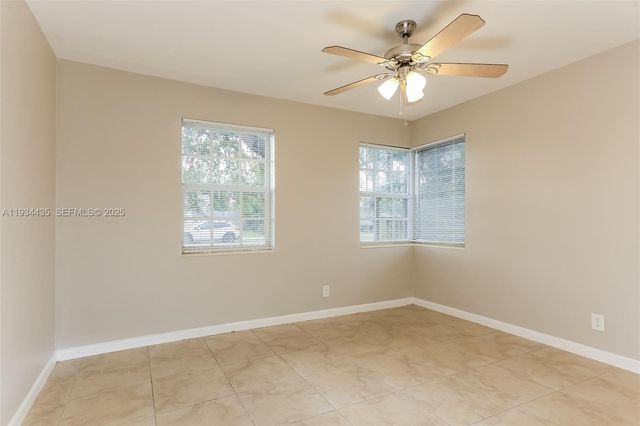 2411 NE 10th Ave, Pompano Beach, FL 33064