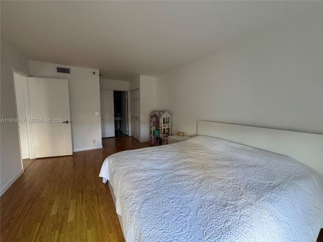 3300 NE 191st St 418, Aventura, FL 33180