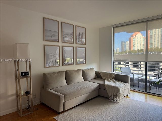 3300 NE 191st St 418, Aventura, FL 33180