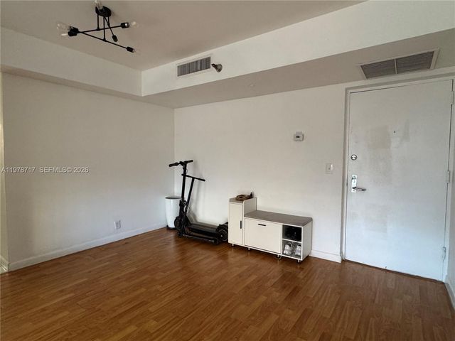 3300 NE 191st St 418, Aventura, FL 33180