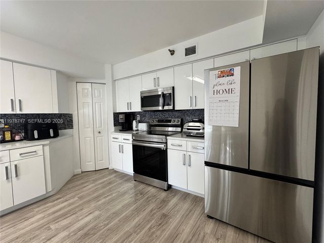 3300 NE 191st St 418, Aventura, FL 33180