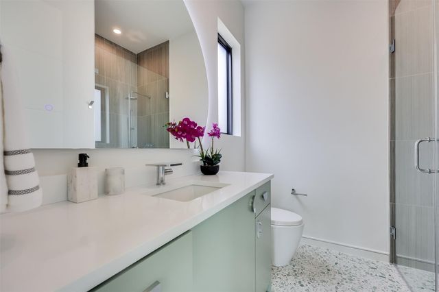 107 W Johanna ST C, Austin, TX 78704