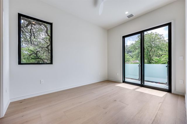 107 W Johanna ST C, Austin, TX 78704