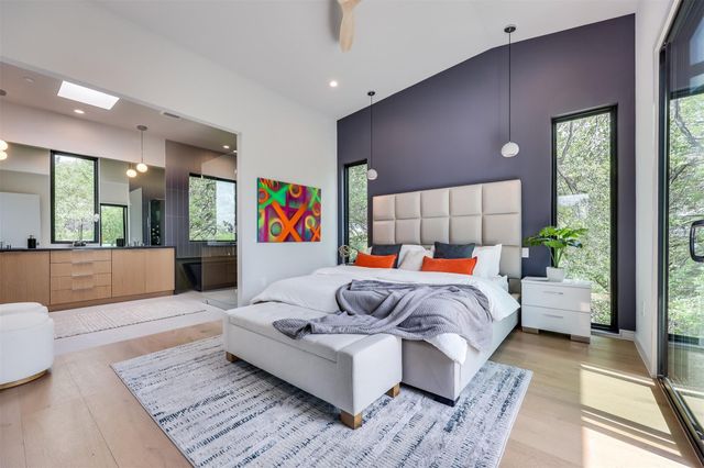 107 W Johanna ST C, Austin, TX 78704