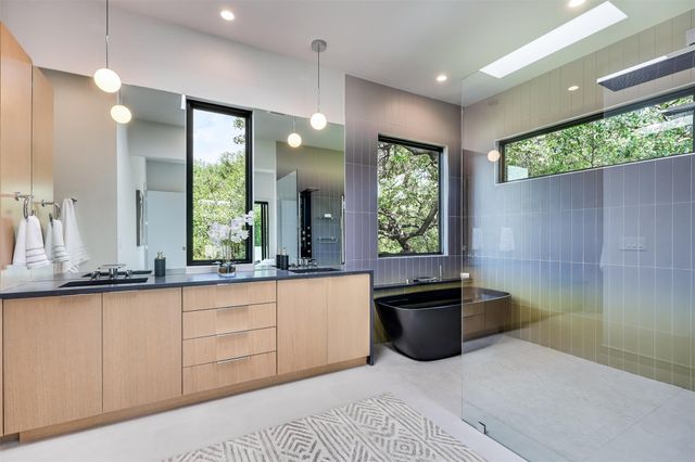 107 W Johanna ST C, Austin, TX 78704