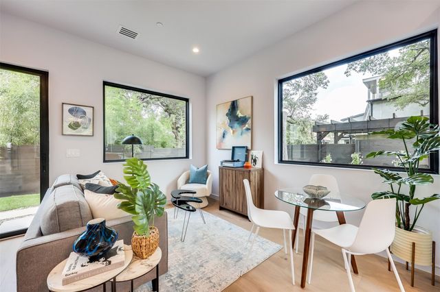 107 W Johanna ST C, Austin, TX 78704