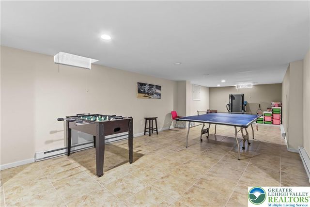 226 Regent Street, Lehman Twp, PA 18324