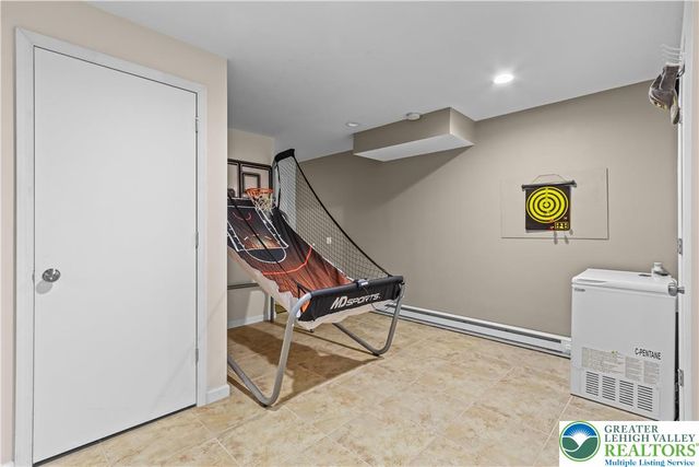 226 Regent Street, Lehman Twp, PA 18324