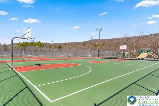 226 Regent Street, Lehman Twp, PA 18324