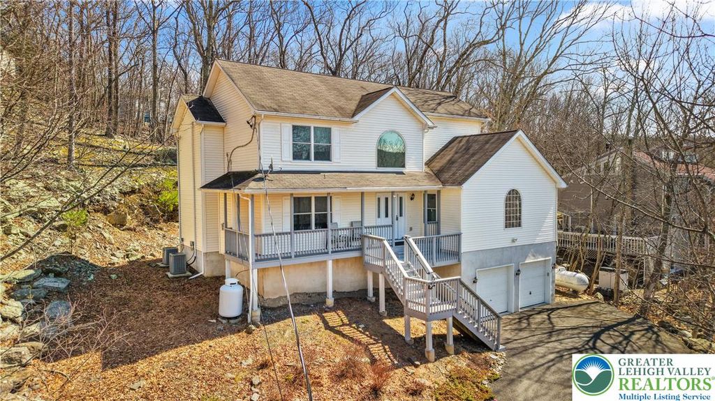 226 Regent Street, Lehman Twp, PA 18324