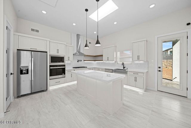 13391 JEFF WINTON Drive, El Paso, TX 79928