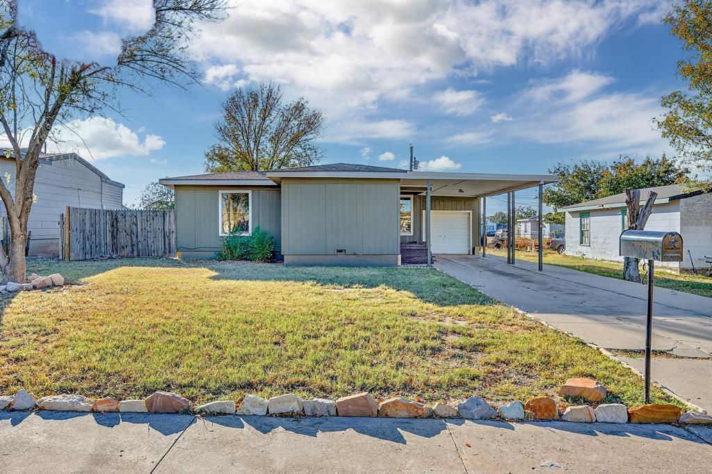 1304 Stanford, Big Spring, TX 79720