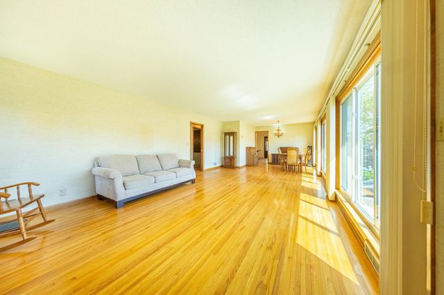 223 Central Avenue N, Wayzata, MN 55391