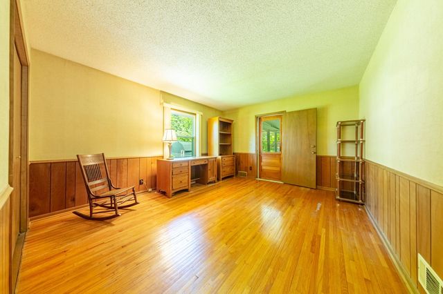 223 Central Avenue N, Wayzata, MN 55391