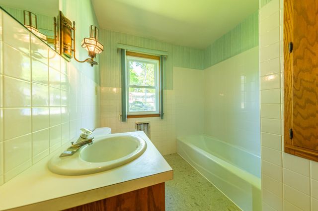 223 Central Avenue N, Wayzata, MN 55391