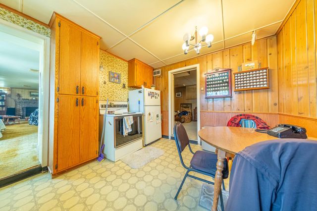 223 Central Avenue N, Wayzata, MN 55391