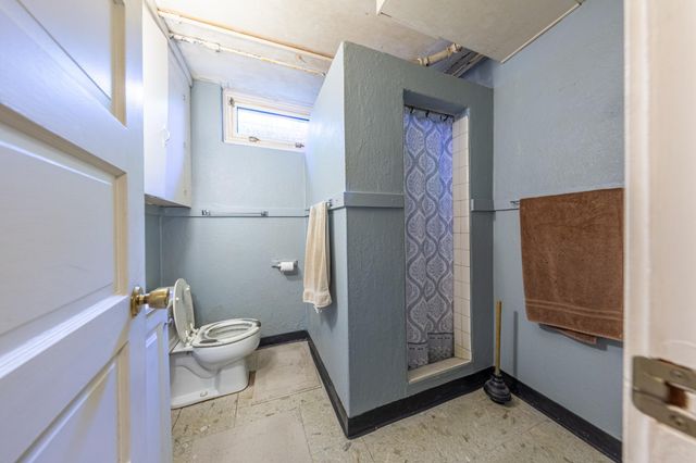 223 Central Avenue N, Wayzata, MN 55391