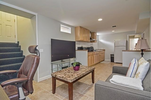 56 Valley St, Everett, MA 02149