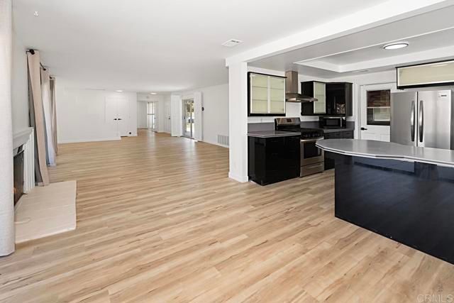 1622 W Country Club Lane, Escondido, CA 92026
