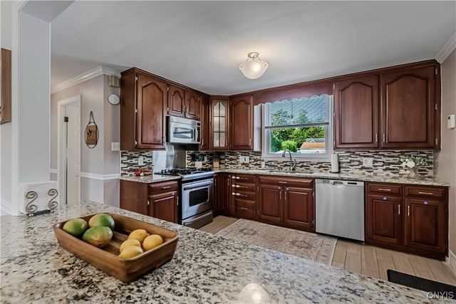 411 Linda View Lane, Utica, NY 13502