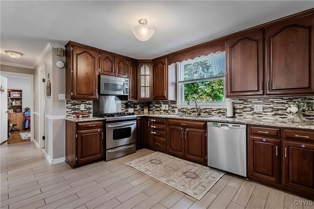 411 Linda View Lane, Utica, NY 13502