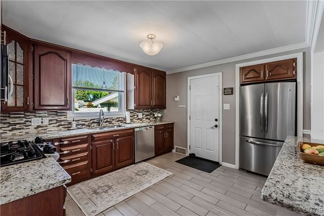 411 Linda View Lane, Utica, NY 13502