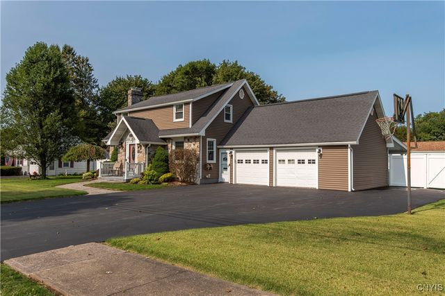 411 Linda View Lane, Utica, NY 13502