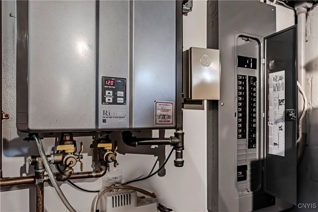 411 Linda View Lane, Utica, NY 13502