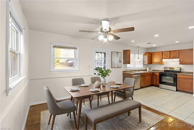 4 Garland DR, Newport News, VA 23606