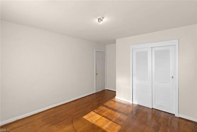 4 Garland DR, Newport News, VA 23606