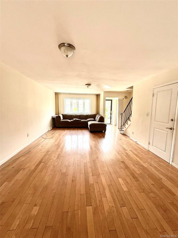 240-53 66th Avenue, Little Neck, NY 11362 — photo 4