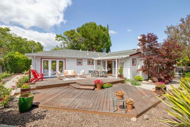 902 San Marcos Circle, Mountain View, CA 94043