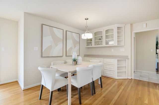 902 San Marcos Circle, Mountain View, CA 94043