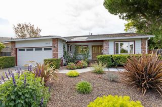 902 San Marcos Circle, Mountain View, CA 94043