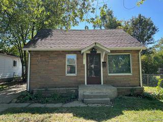 24117 Eton Avenue, Dearborn Heights, MI 48125