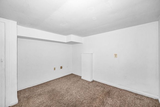 180 Lake Dr, Springfield, MA 01151